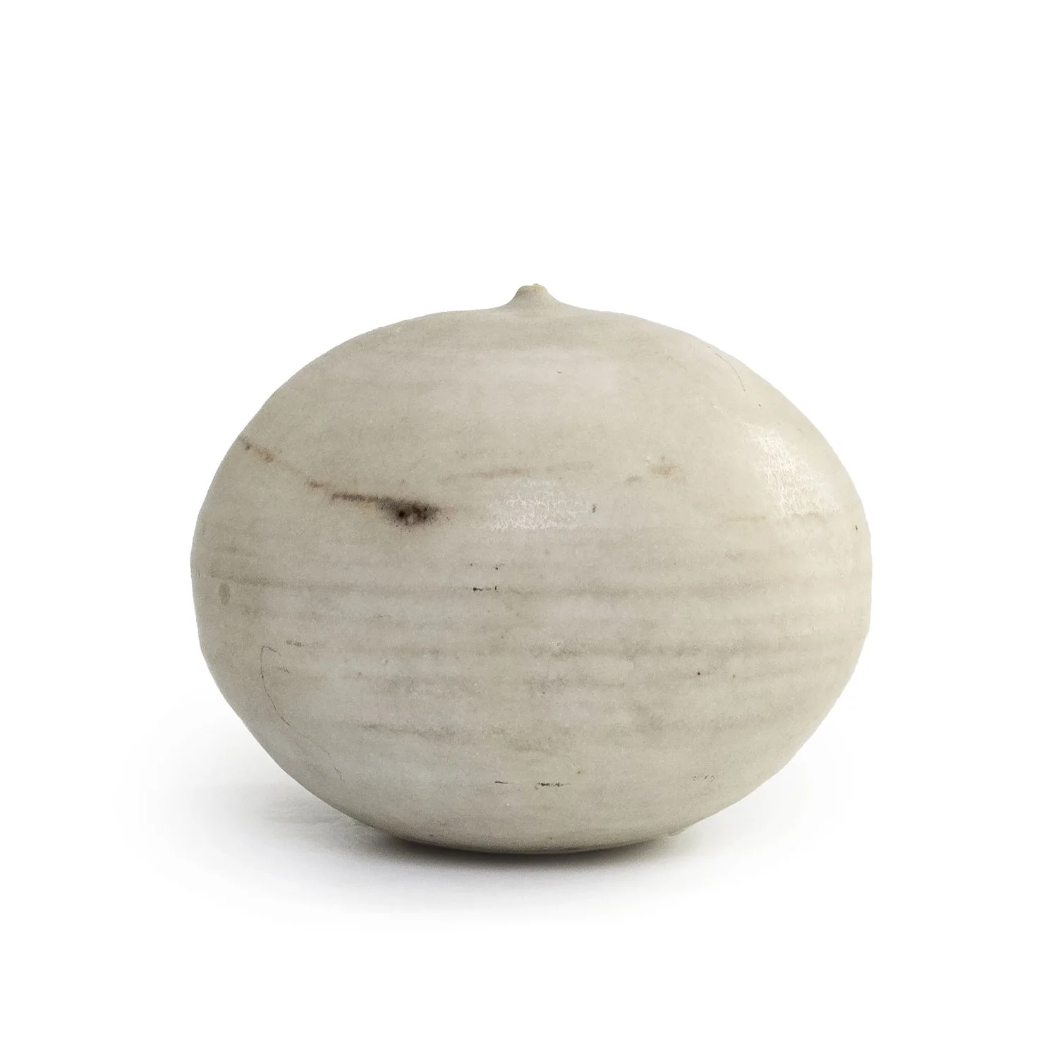 NP5038_Takaezu_White Closed Form_JL_Nevica_06_web.jpg