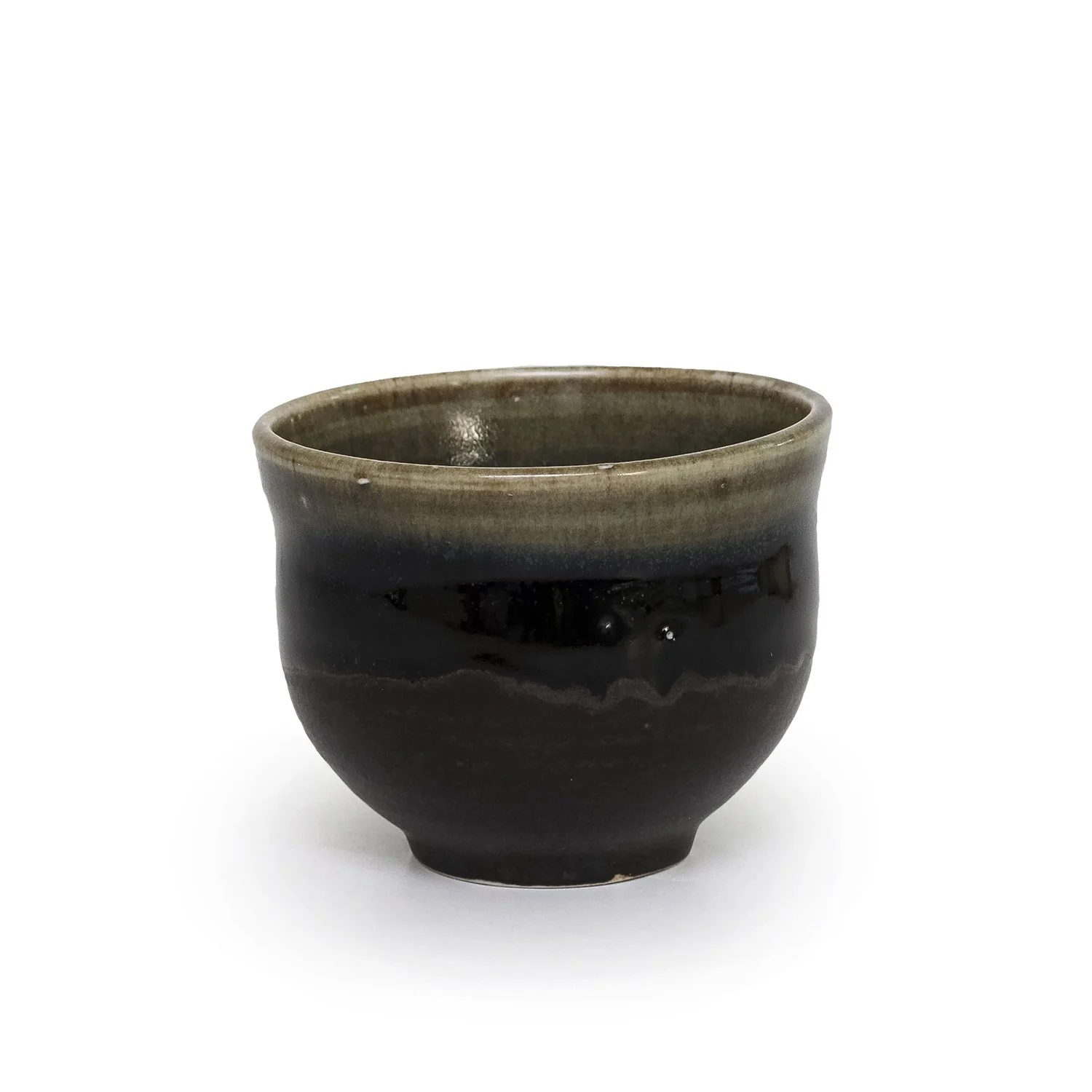 NP5103_Takaezu_Three Toned Teabowl_BF_Nevica_02_web.jpg