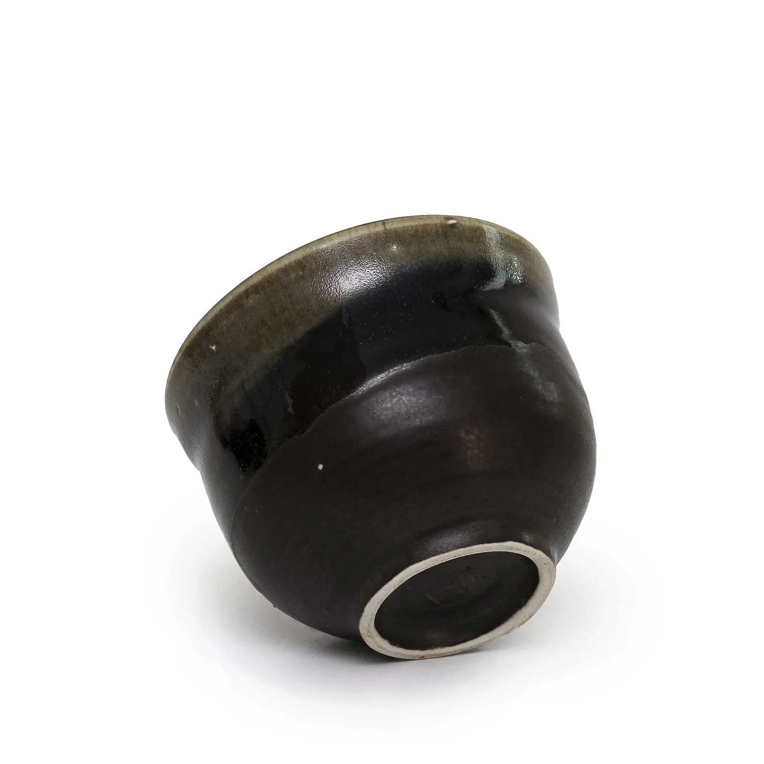 NP5103_Takaezu_Three Toned Teabowl_BF_Nevica_04_web.jpg