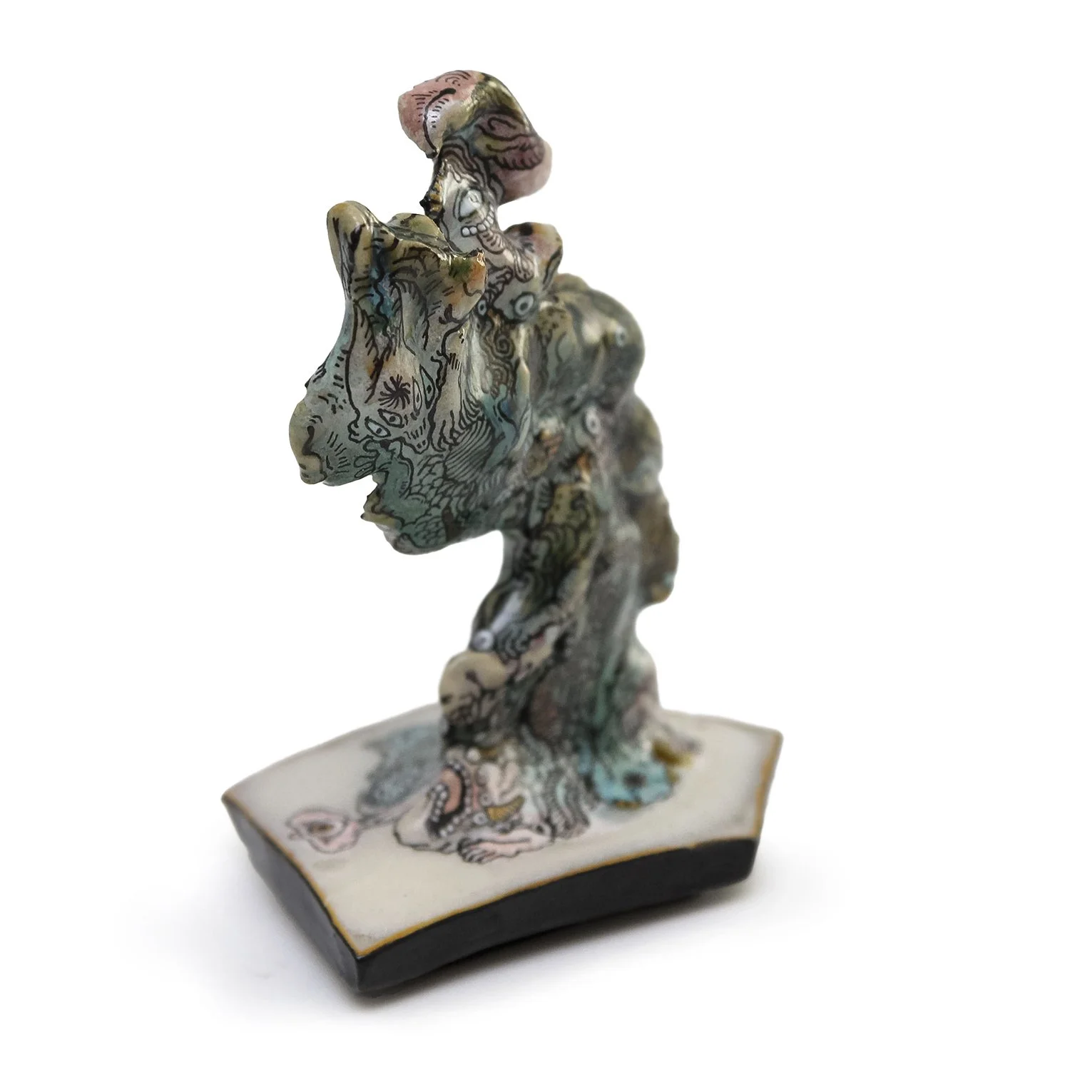 NP5086_Yura_Creature Sculpture II Tall_Nevica_20_web.jpg