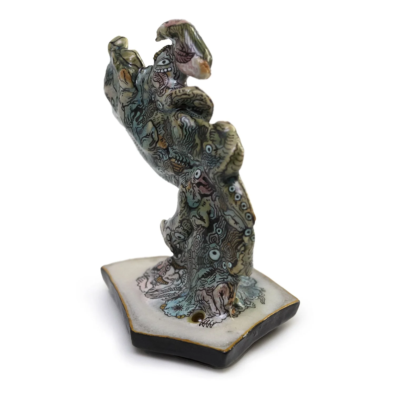 NP5086_Yura_Creature Sculpture II Tall_Nevica_22_web.jpg