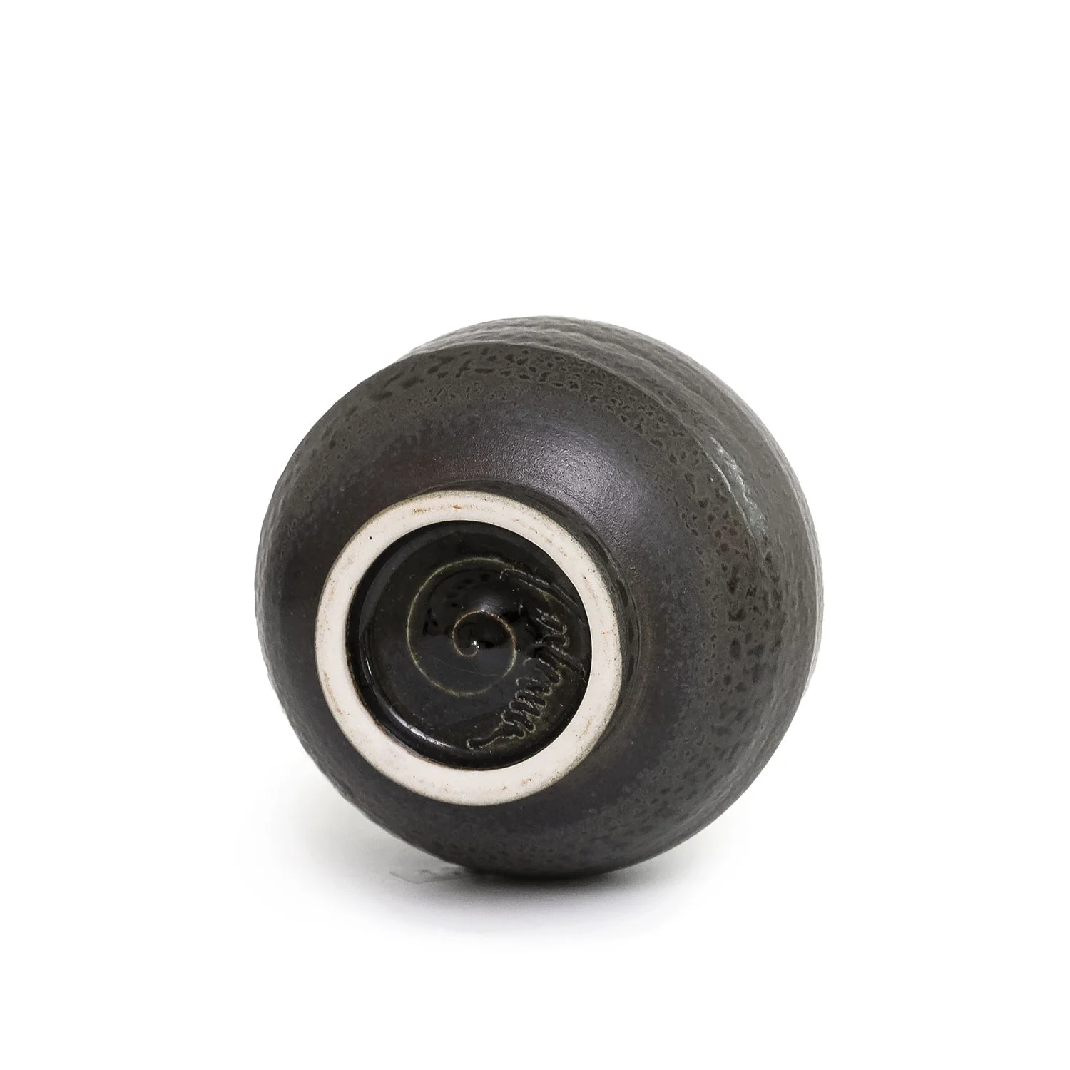 NP5143_Coleman_Black Teabowl_Nevica_03_web.jpg
