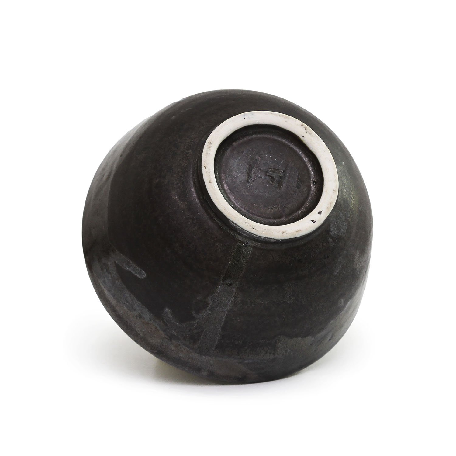 NP5129_Takaezu_Short Black Bowl_BF_ Nevica_2025_04_web.jpg