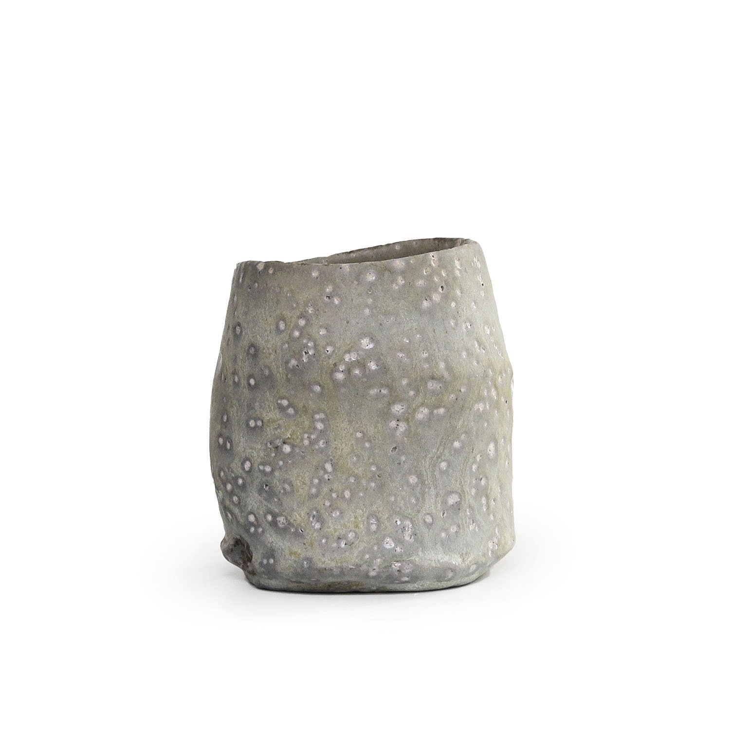NP5386_Lawfer_Soda Fired Yunomi_NT_Nevica_2025_02_web.jpg