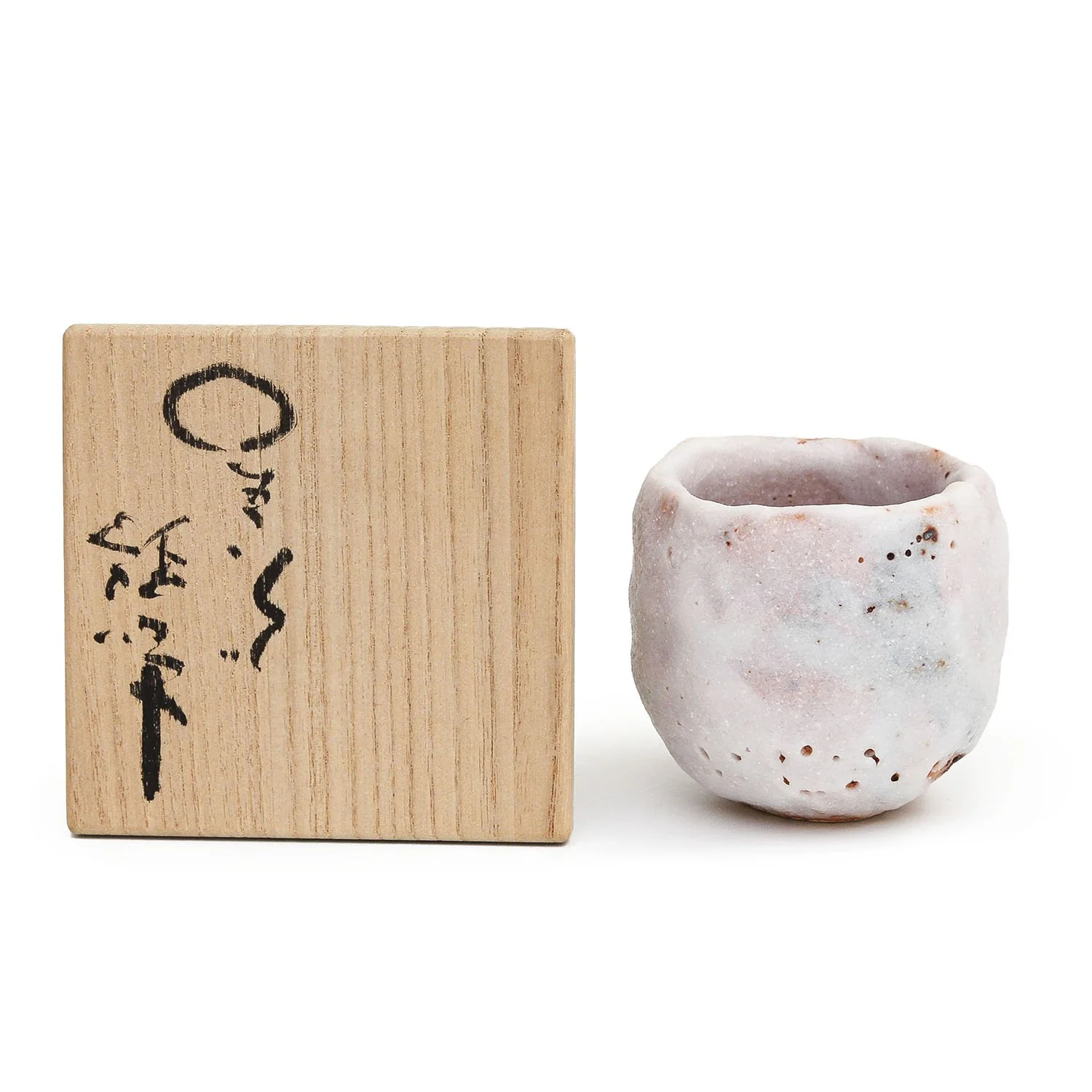NP5925_Shigemasa_Snow Shino Guinomi w_ Signed Box_JL_Nevica_2026_03_web.jpg