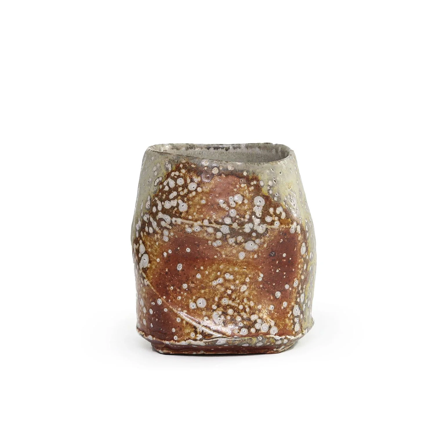 NP5386_Lawfer_Soda Fired Yunomi_NT_Nevica_2025_01_web.jpg