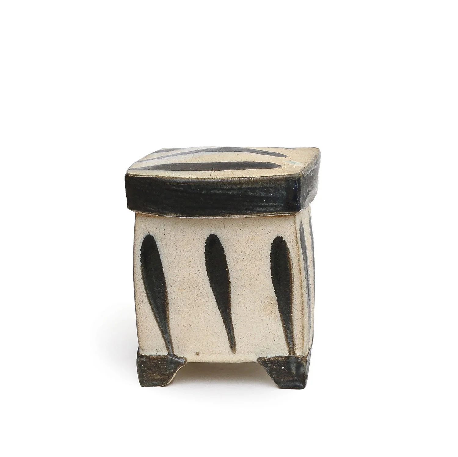 NP5956_Simon_Striped Persian Box_JT_Nevica_2026_04_web.jpg