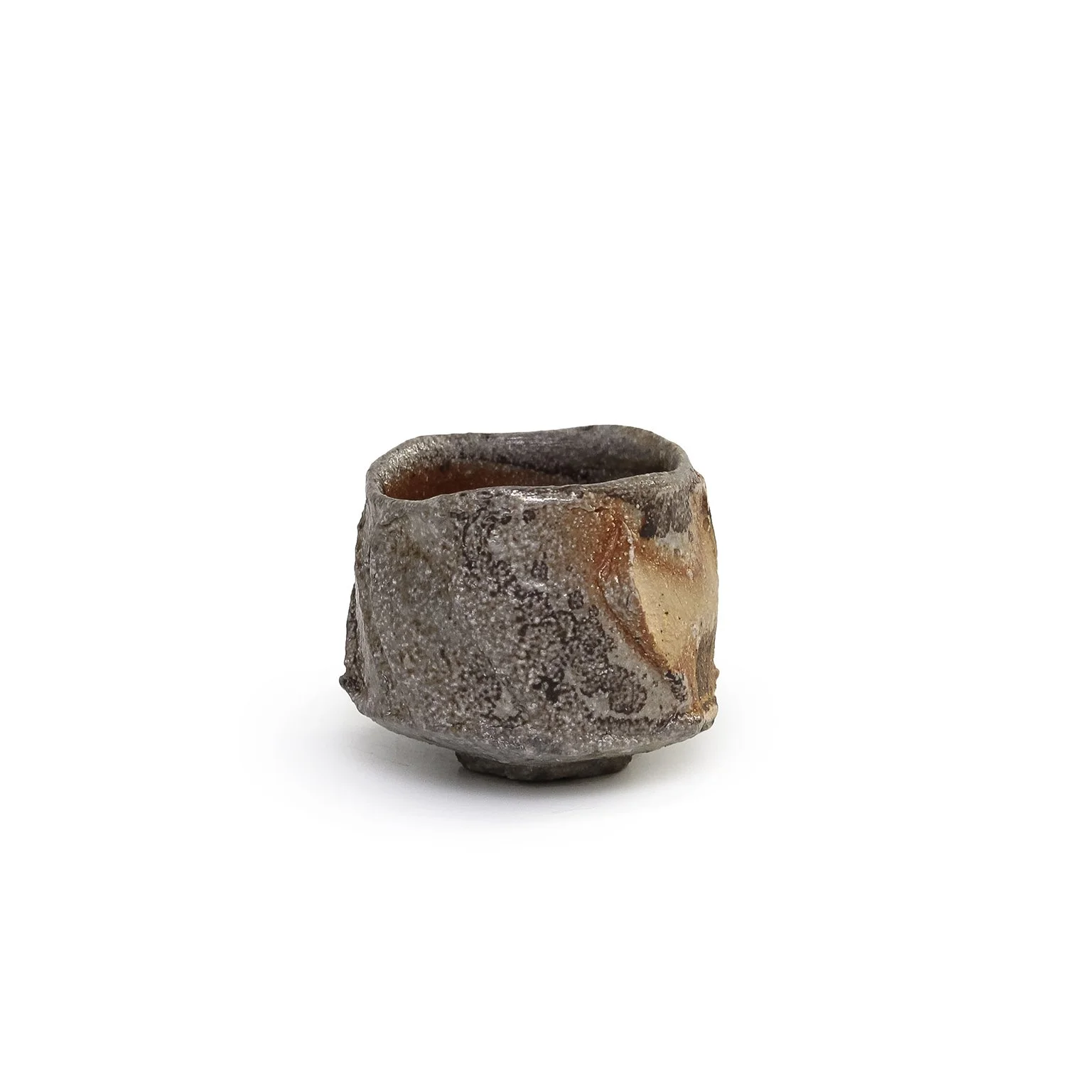 NP5221_Sataki_Guinomi 5_CS_Nevica_01_web.jpg