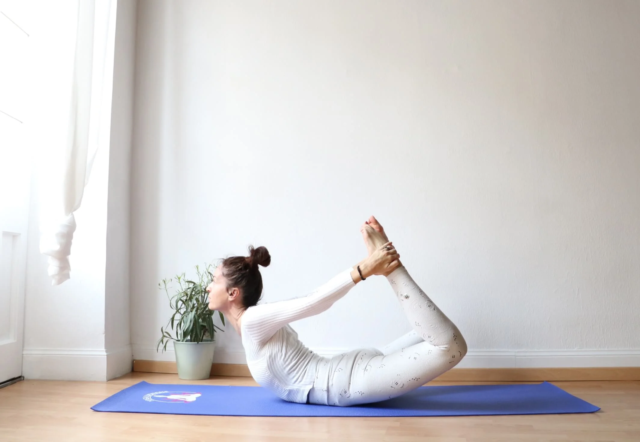 Flexion — Postures de Yoga — YOGA Ludivine