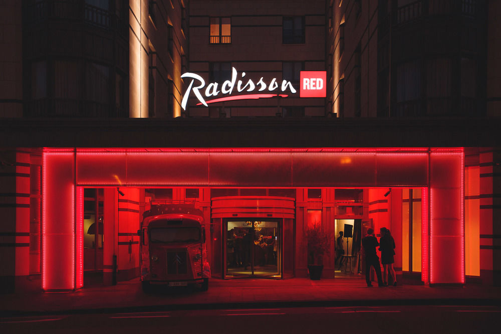 radissonred.jpg