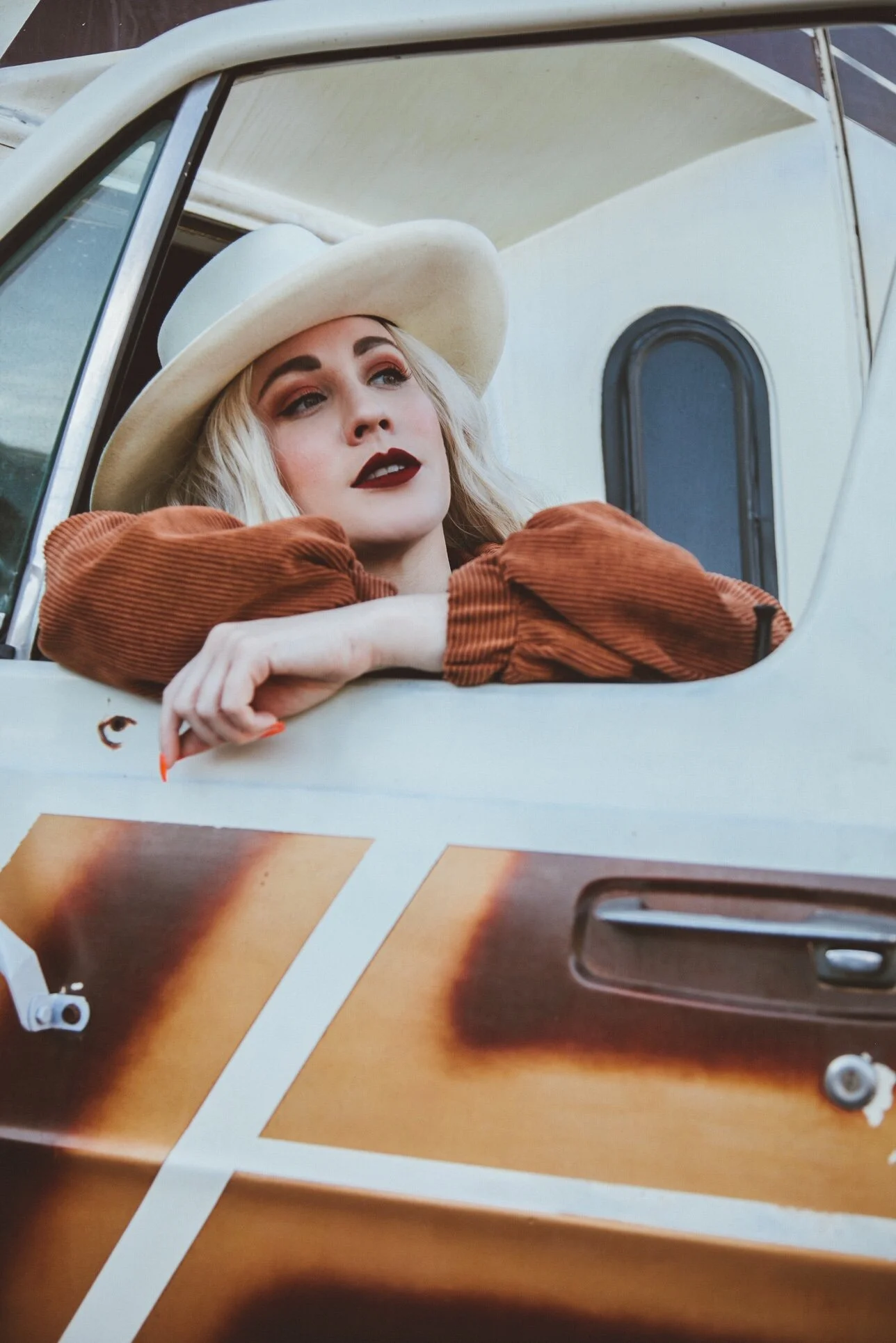 Laura Barrett Larkins shot by Evie Lynn Photography