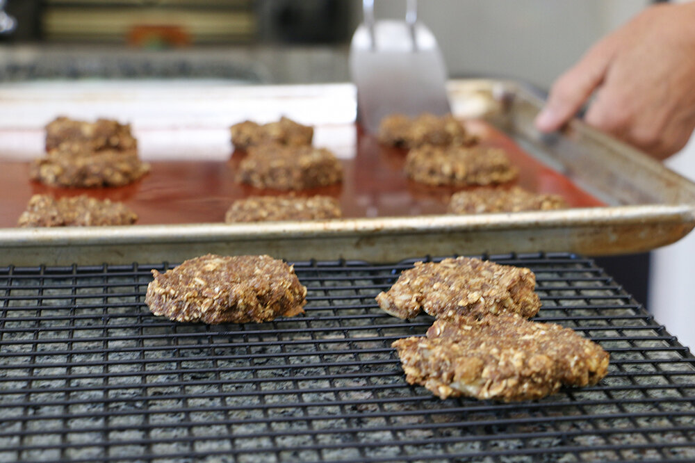 Cooling rack with homemade cookies