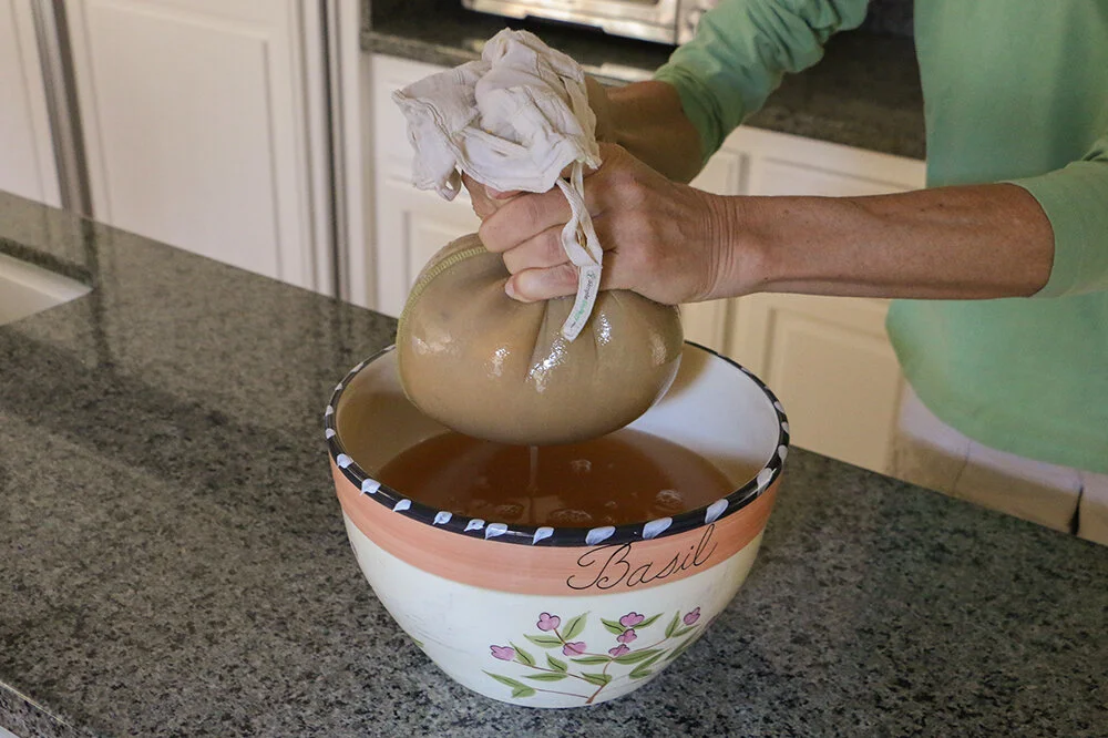 Strain cider with Reusable Straining Cheesecloth Bag