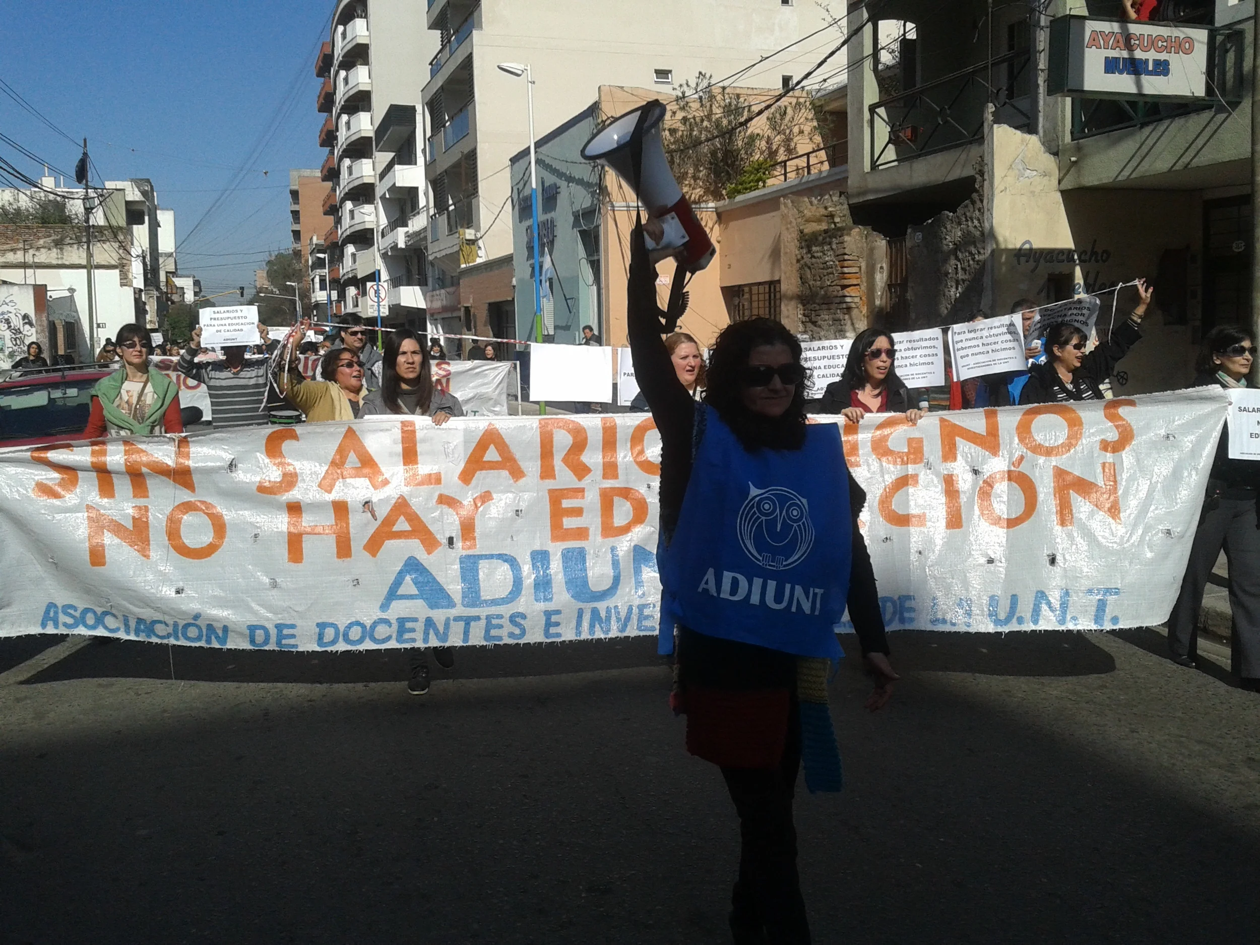 La lucha se mantiene vigente