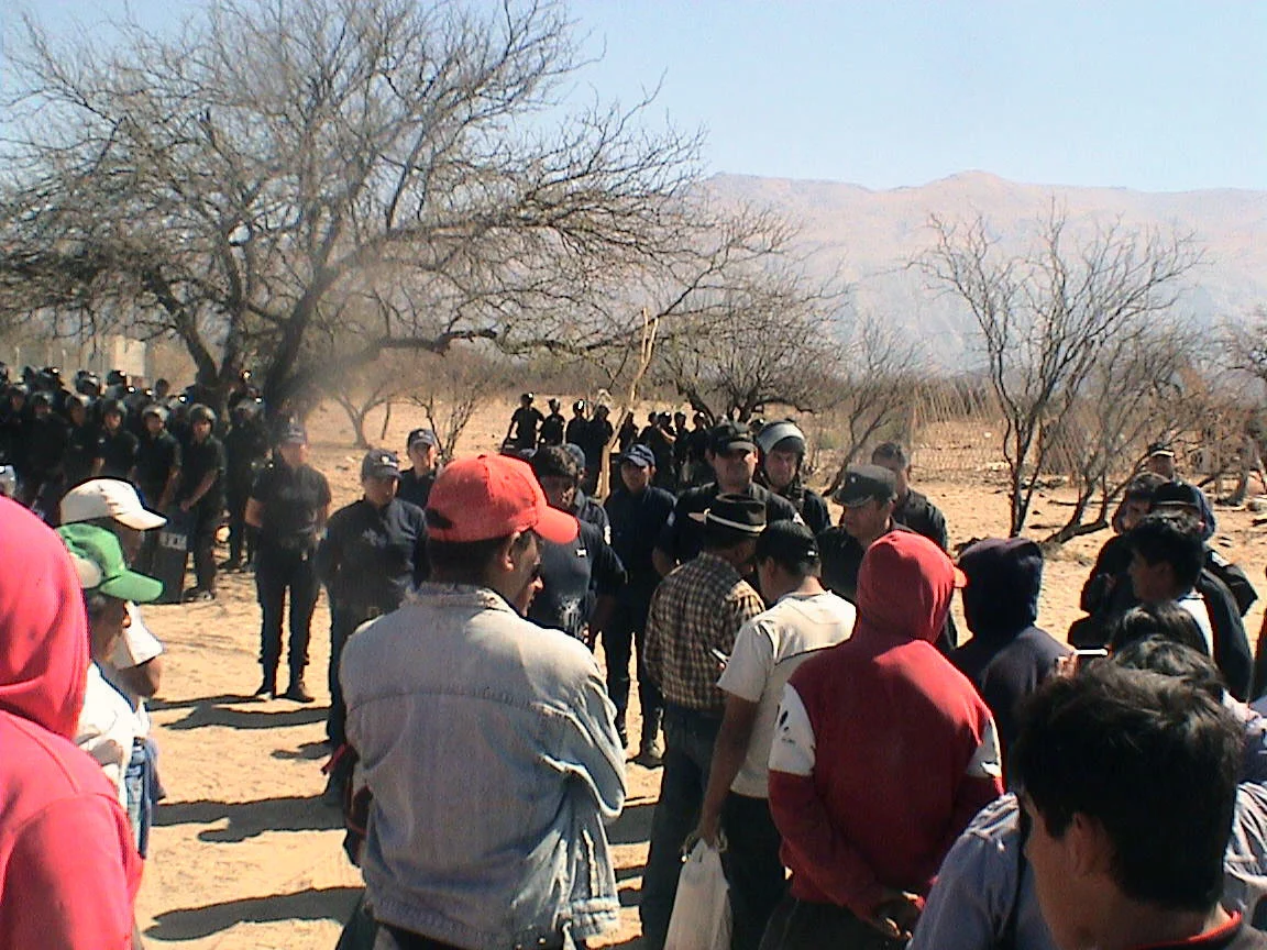 “Es como un juego de chicos, algo que no tiene sentido”