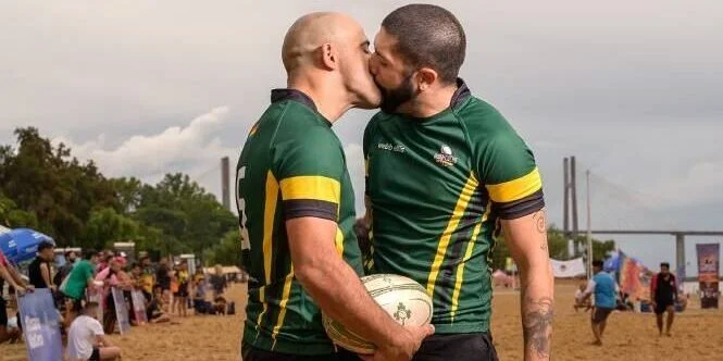 Un libro-álbum de figuritas para fomentar la diversidad en el deporte