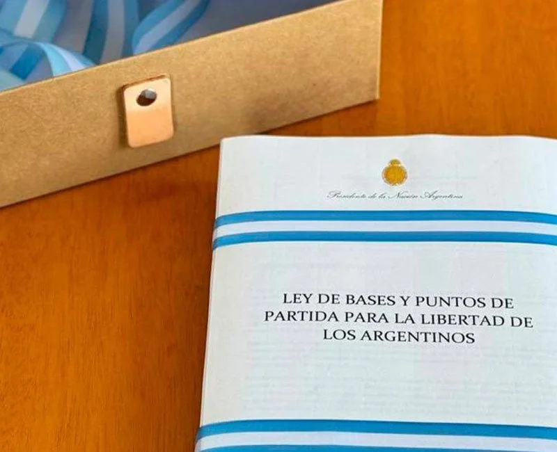 La Ley de Milei: lejos de Alberdi y cerca de una dictadura