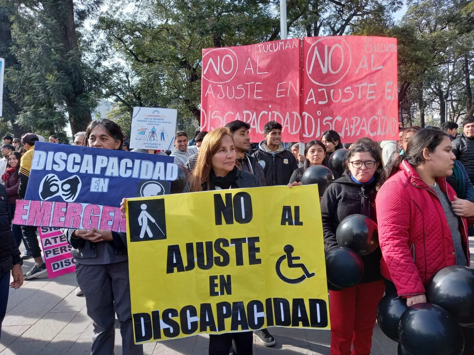 Tucumán marchó en defensa del sistema de atención a personas con discapacidad