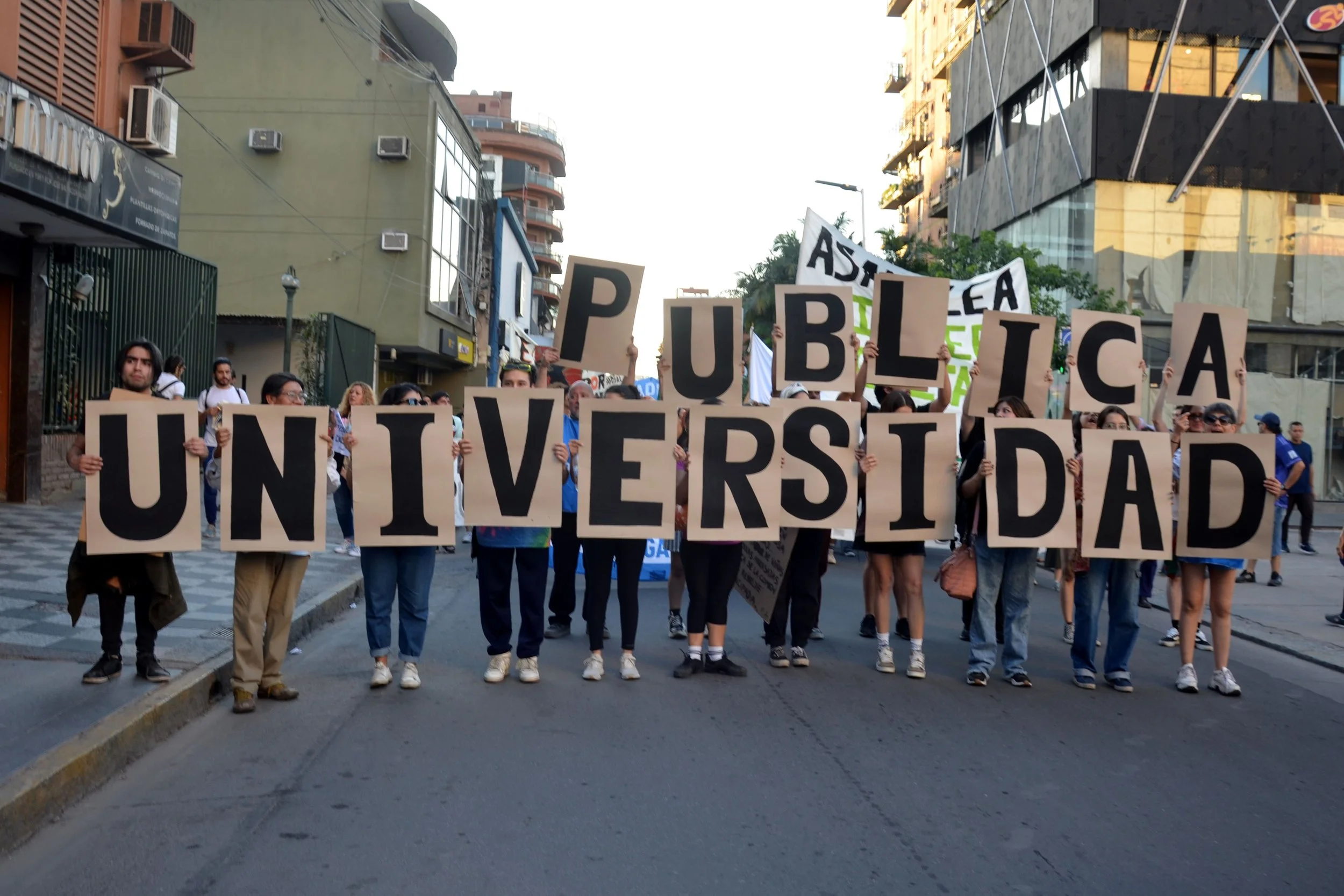 Tercera Marcha Federal Universitaria en defensa de la educación pública y contra el ajuste