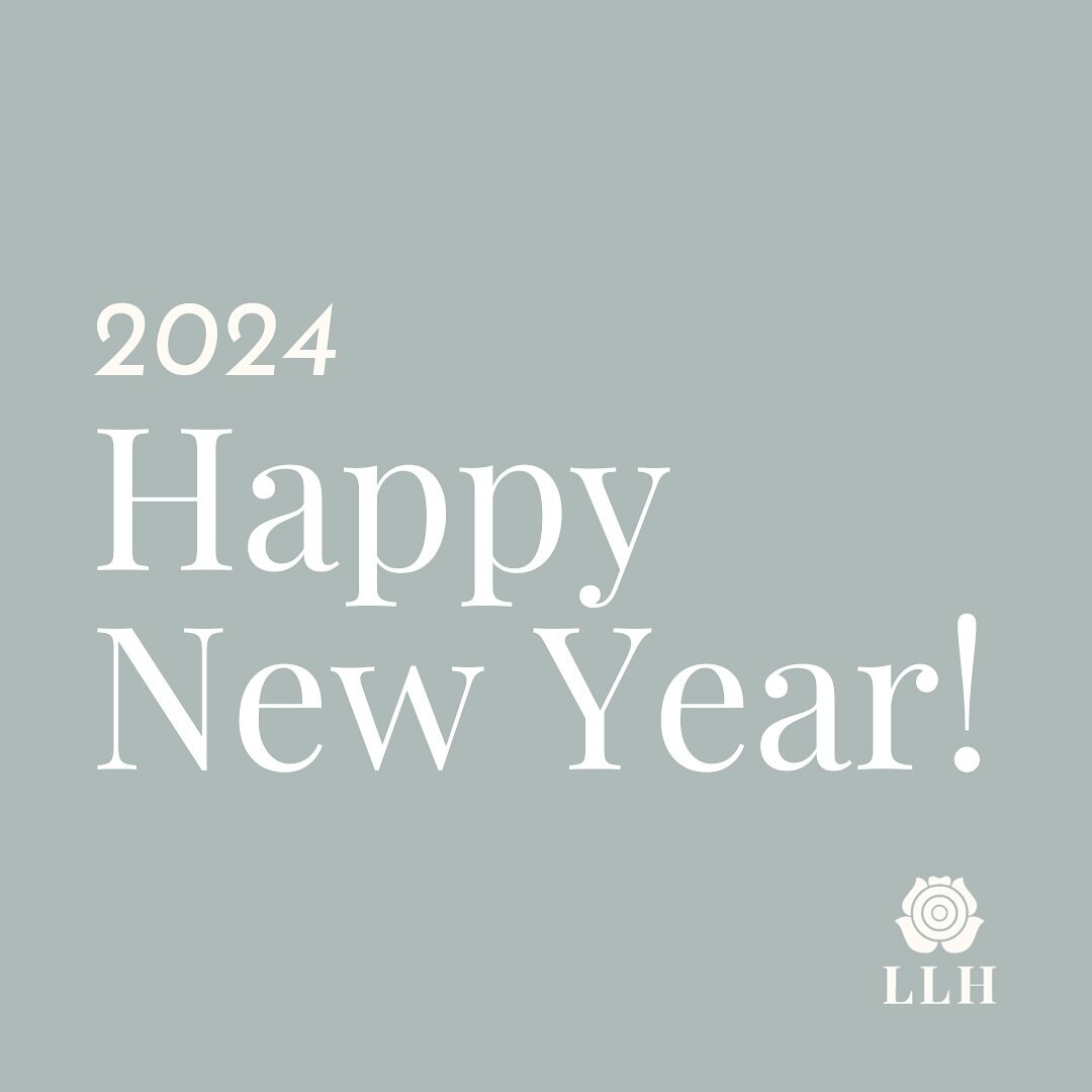 Here&rsquo;s to a happy and healthy 2024! I&rsquo;m looking forward to helping you achieve your #NewYearGoals. 🌟

#laurenlivinghealthy #newyear