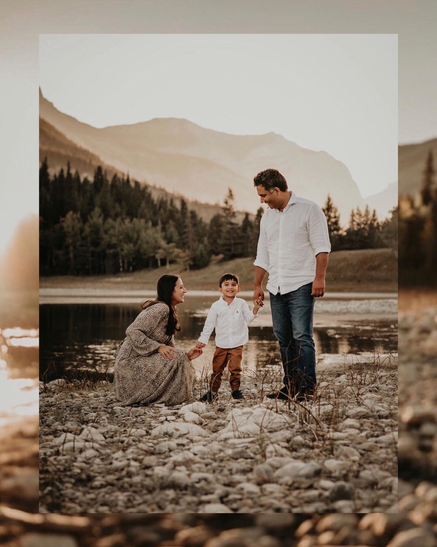 Fall Family Sessions are wrapping up soon so it&rsquo;s time I start sharing some of these beautiful stories from the year. This trio just added their fourth member but I loved this family-maternity session too much not to post. 
What&rsquo;s your fa