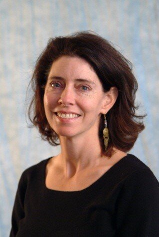 Stephanie Broyles headshot.jpg