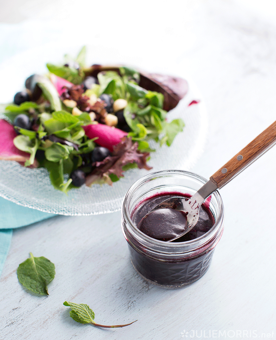 Credits: http://www.juliemorris.net/superfood-dressings-your-salad-deserves/