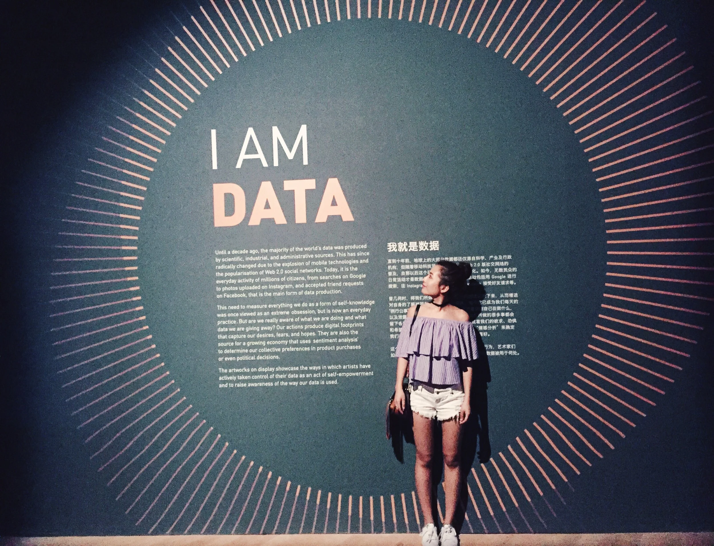 2016 summer at Singapore ArtScience Museum - Big Bang Data exhibition.