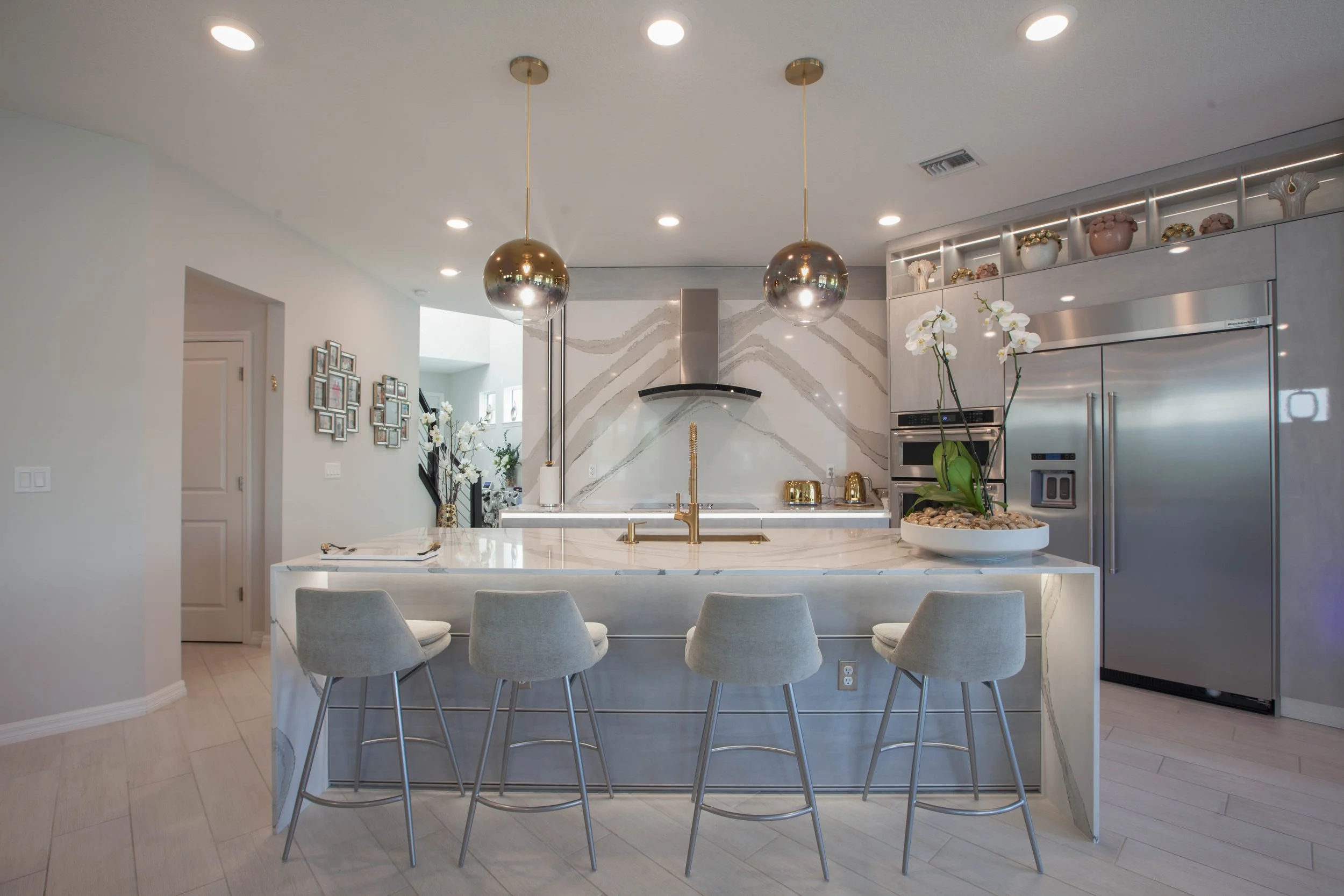 kitchen_straight.jpg