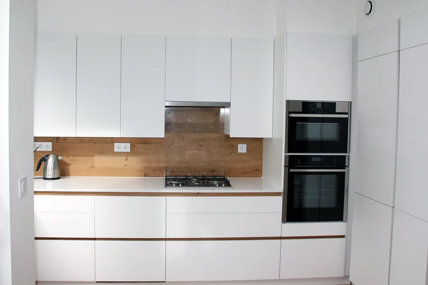 Rue Lavoisier Kitchen A 12 X 8.jpg