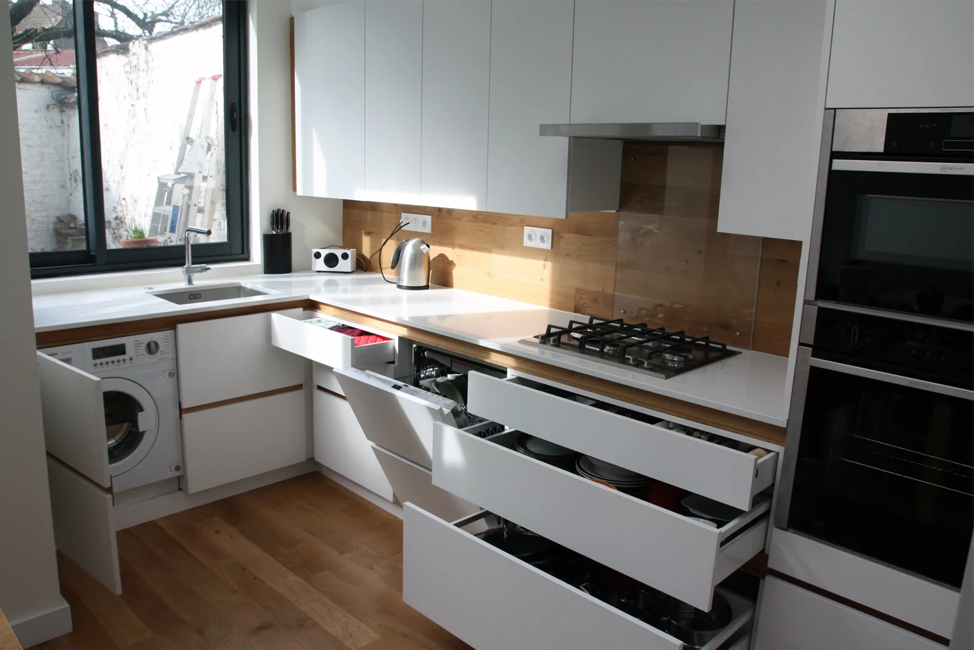 Rue Lavoisier Kitchen E 12 X 8.jpg