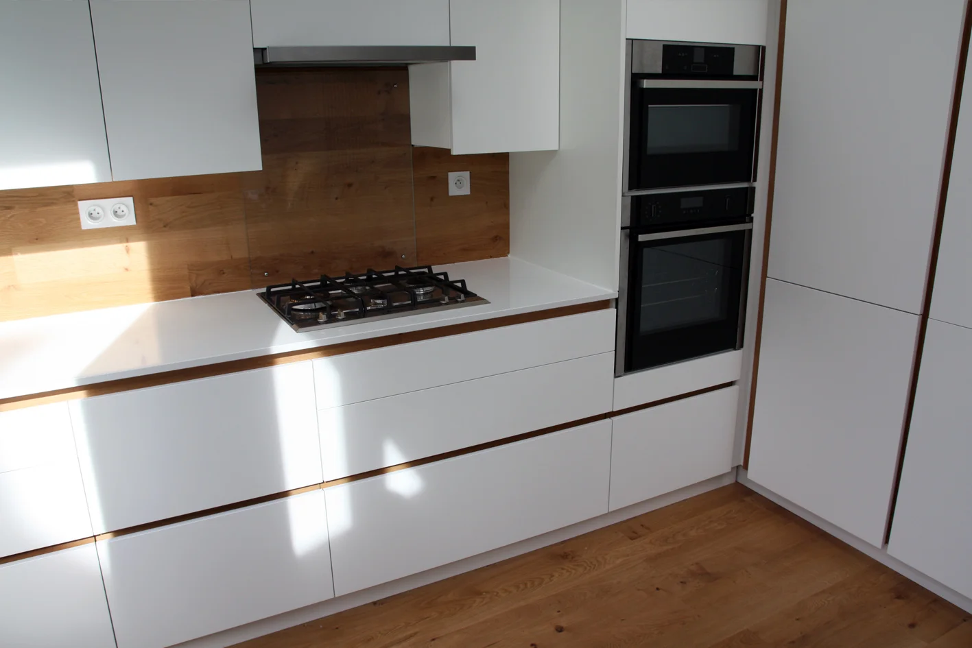 Rue Lavoisier Kitchen F 12 X 8.jpg