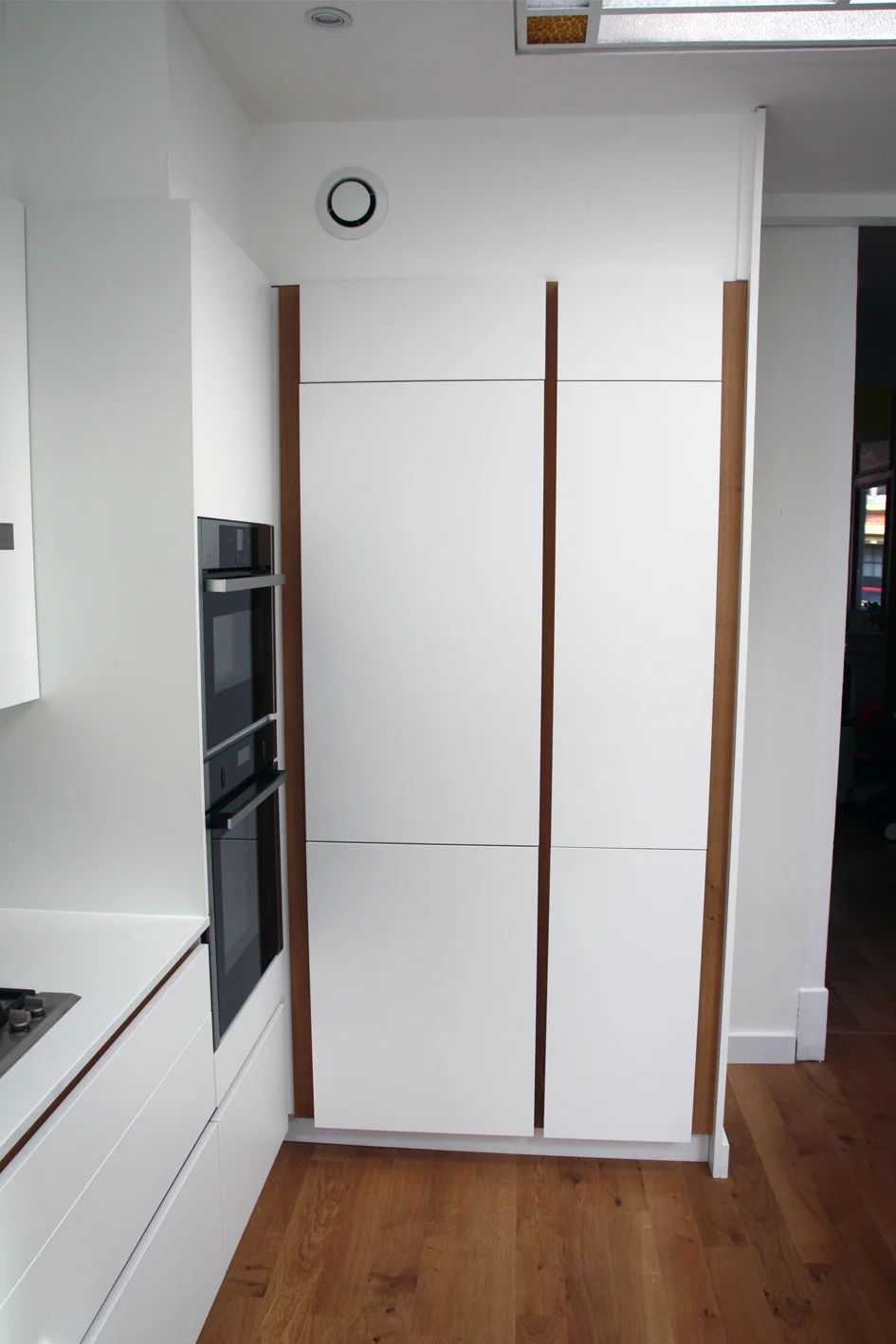 Rue Lavoisier Kitchen H 12 X 8.jpg