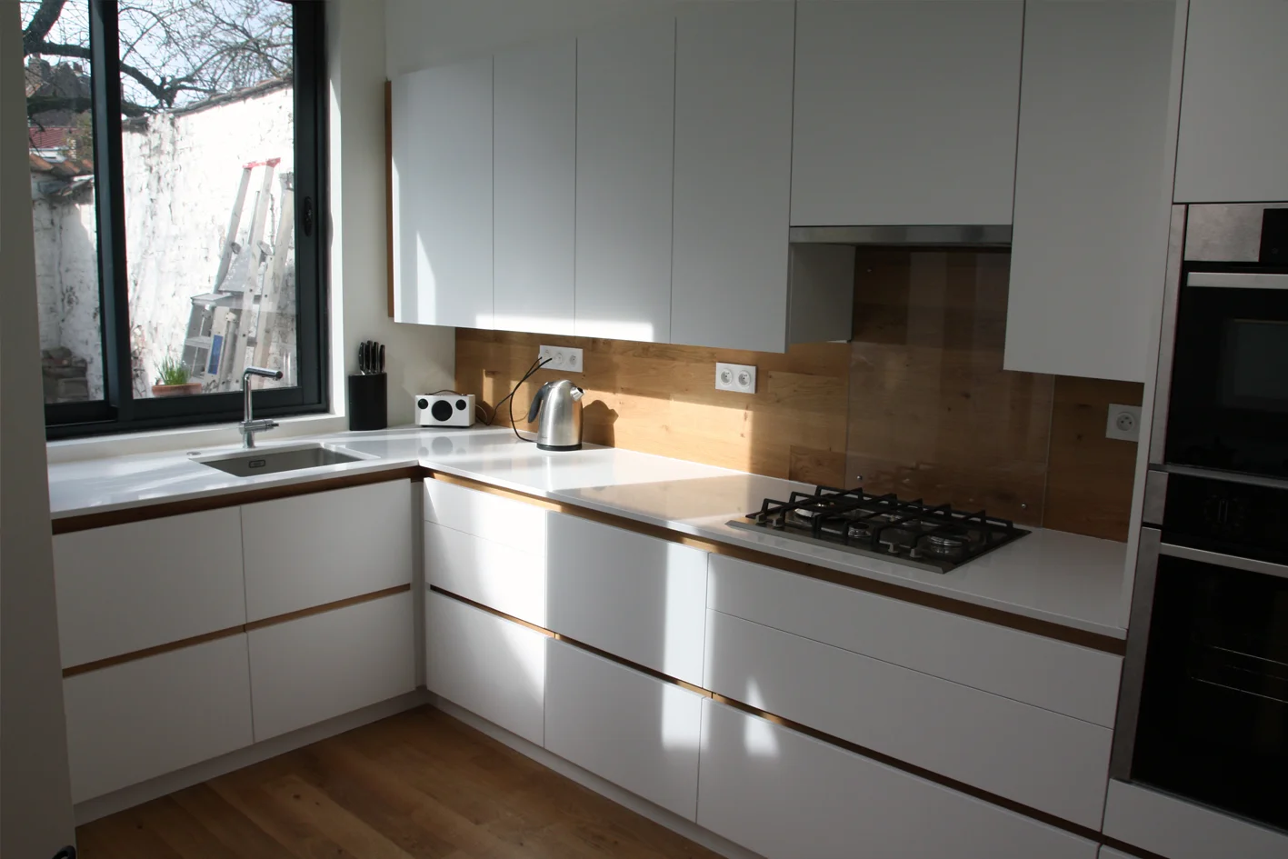 Rue Lavoisier Kitchen G 12 X 8.jpg