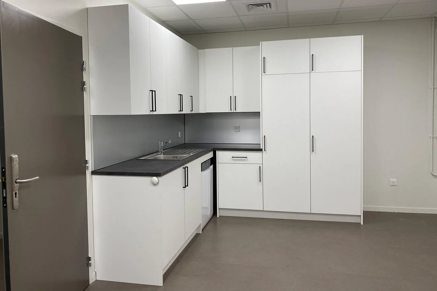 KITCHEN CATHO 12 X 8 A.jpg