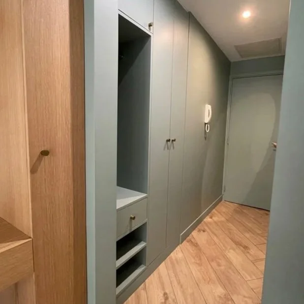 Dressings & Armoires