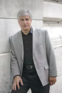 Steve-Berry-Standing-credit-Rana-Faure-200x300.jpg