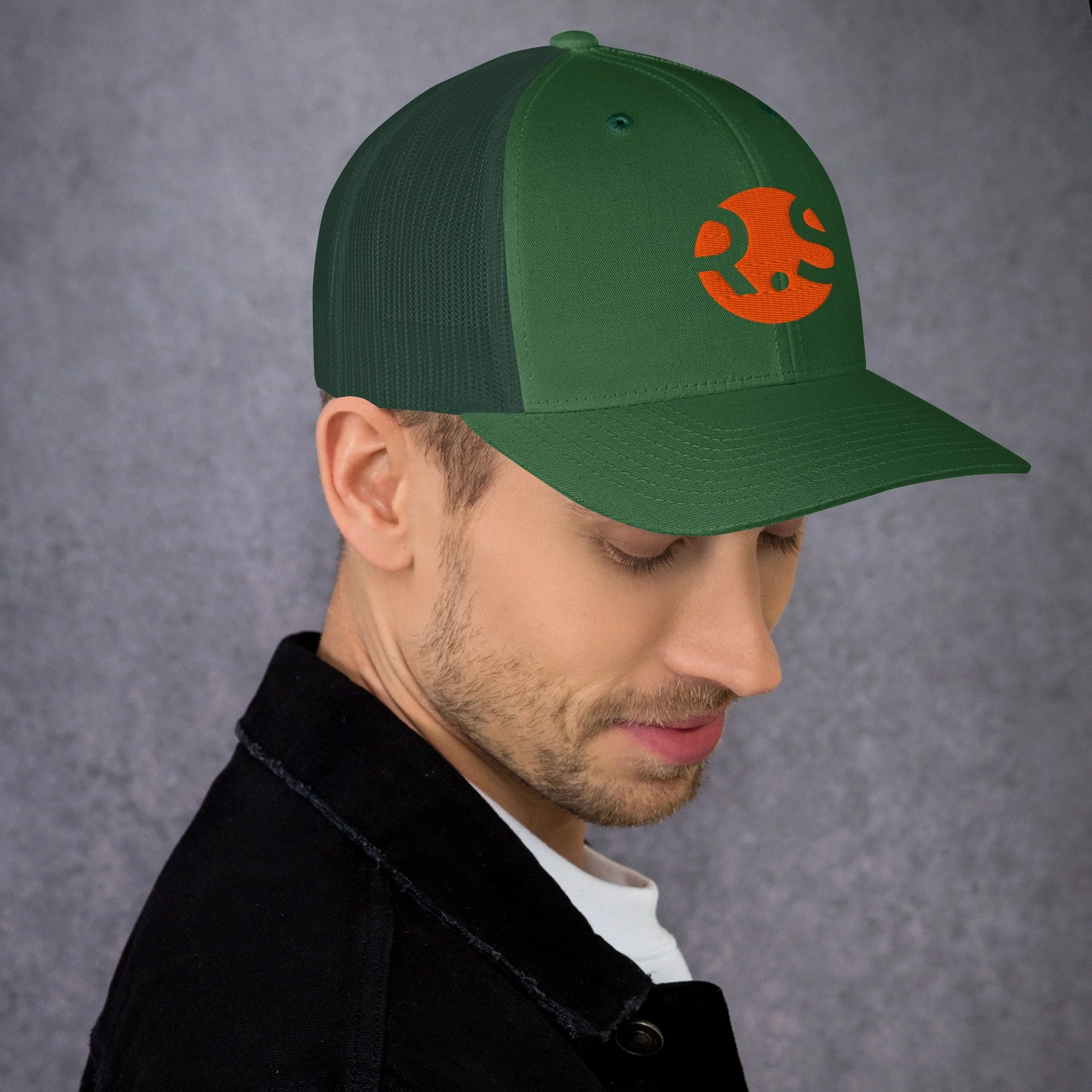 retro-trucker-hat-evergreen-right-69d660d873481.jpg