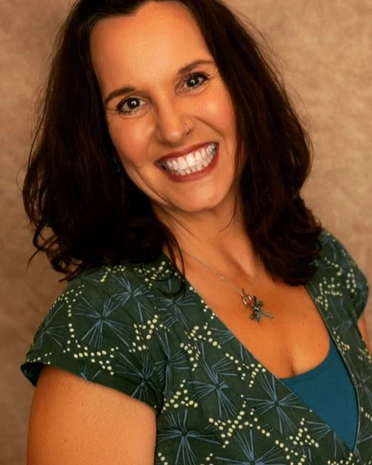 Meet Maria 💖✨

Somatic educator, Nia Black Belt, MELT instructor, Reiki Master, and intuitive bodyworker &mdash; Maria has been helping people feel at home in their bodies for over 25 years.

Her classes are joyful, mindful, and deeply empowering &m
