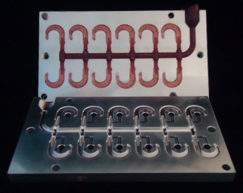 WACKEY CURL TAIL MOLD 1.JPG