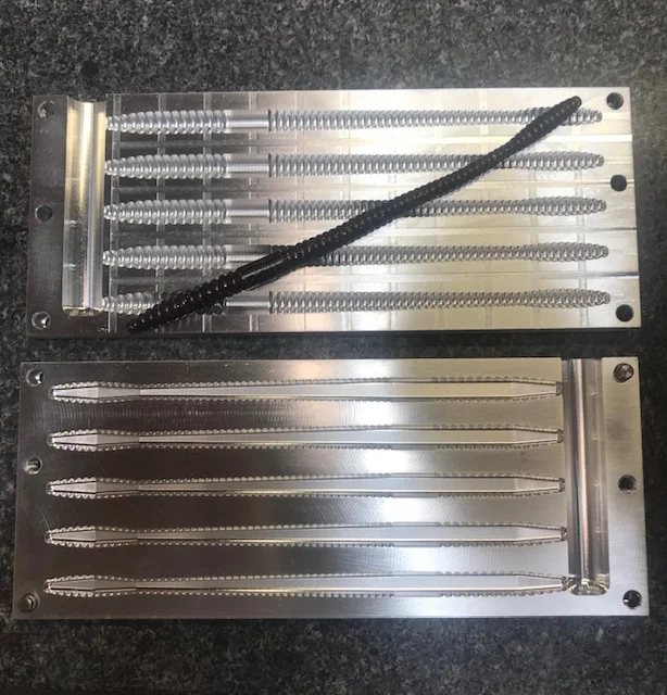 8 inch trick worm.jpg