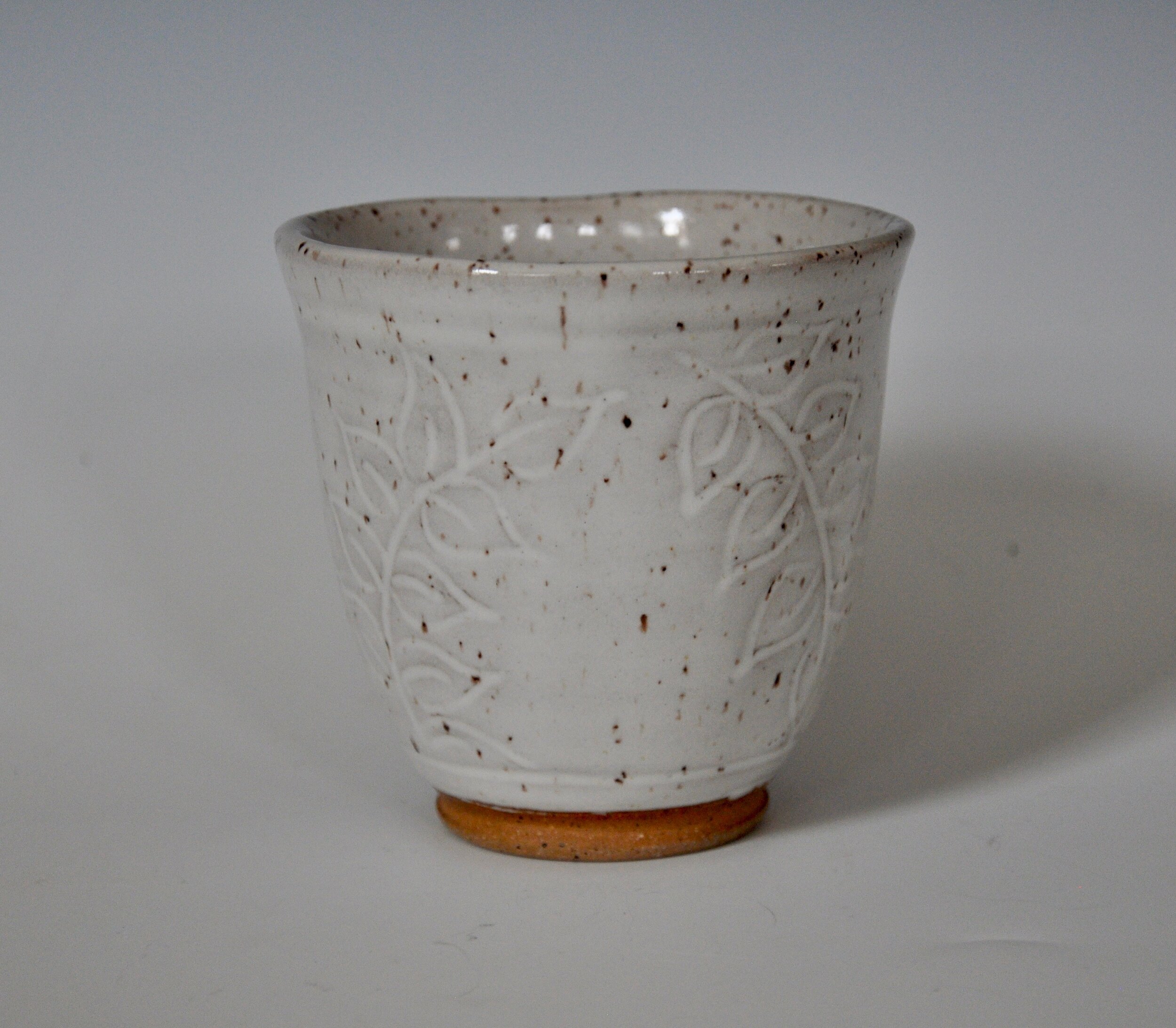 Tumbler in Cream with Etched Vines