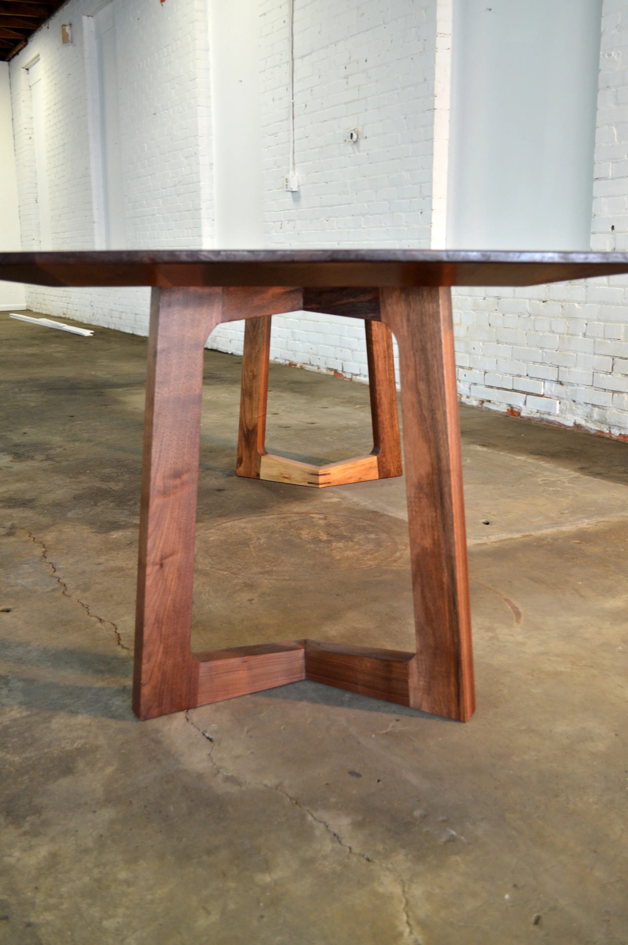 d+p - Pace Dining Table 006.JPG