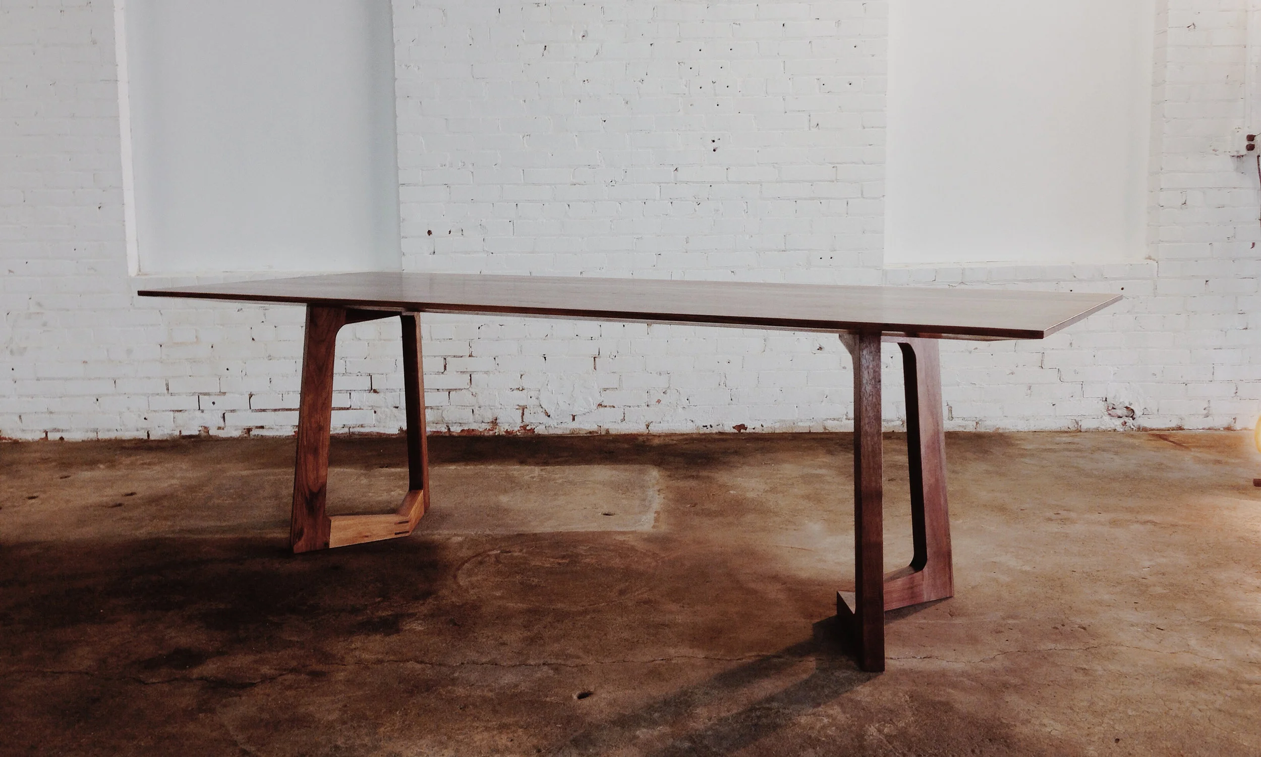 d+p - Pace Dining Table 009.jpg