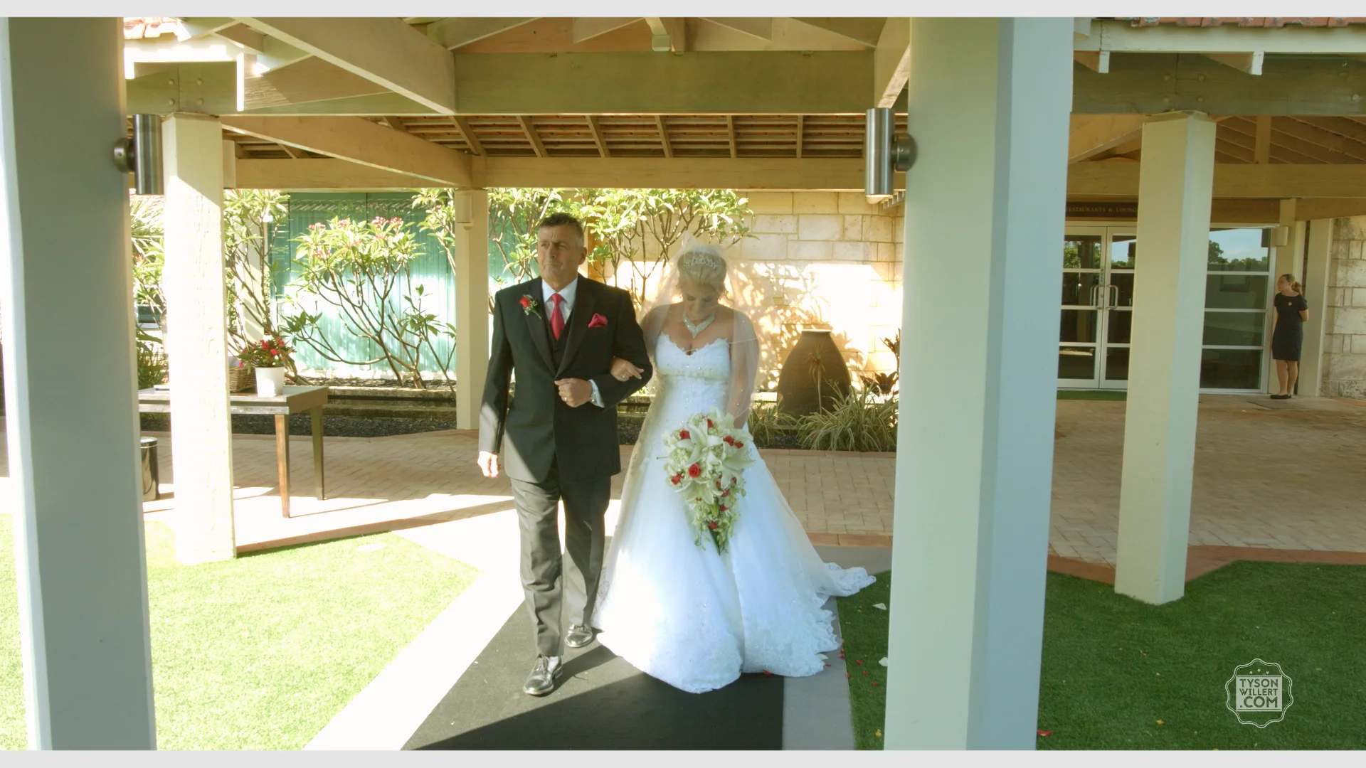 Blackmagic URSA Mini_1_2016-09-08_0504_C0003.00_02_02_29.Still207.jpg