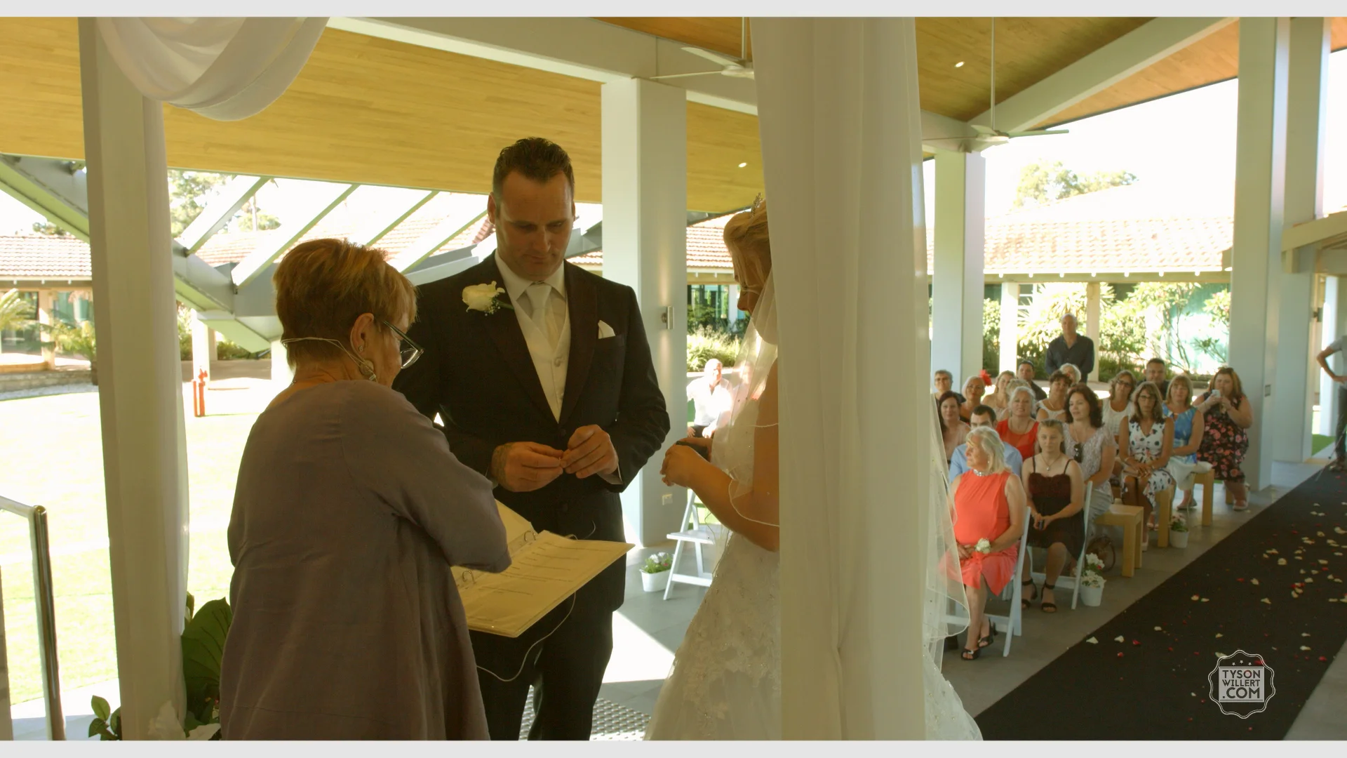 Blackmagic URSA Mini_1_2016-09-08_0504_C0003.00_02_33_14.Still214.jpg