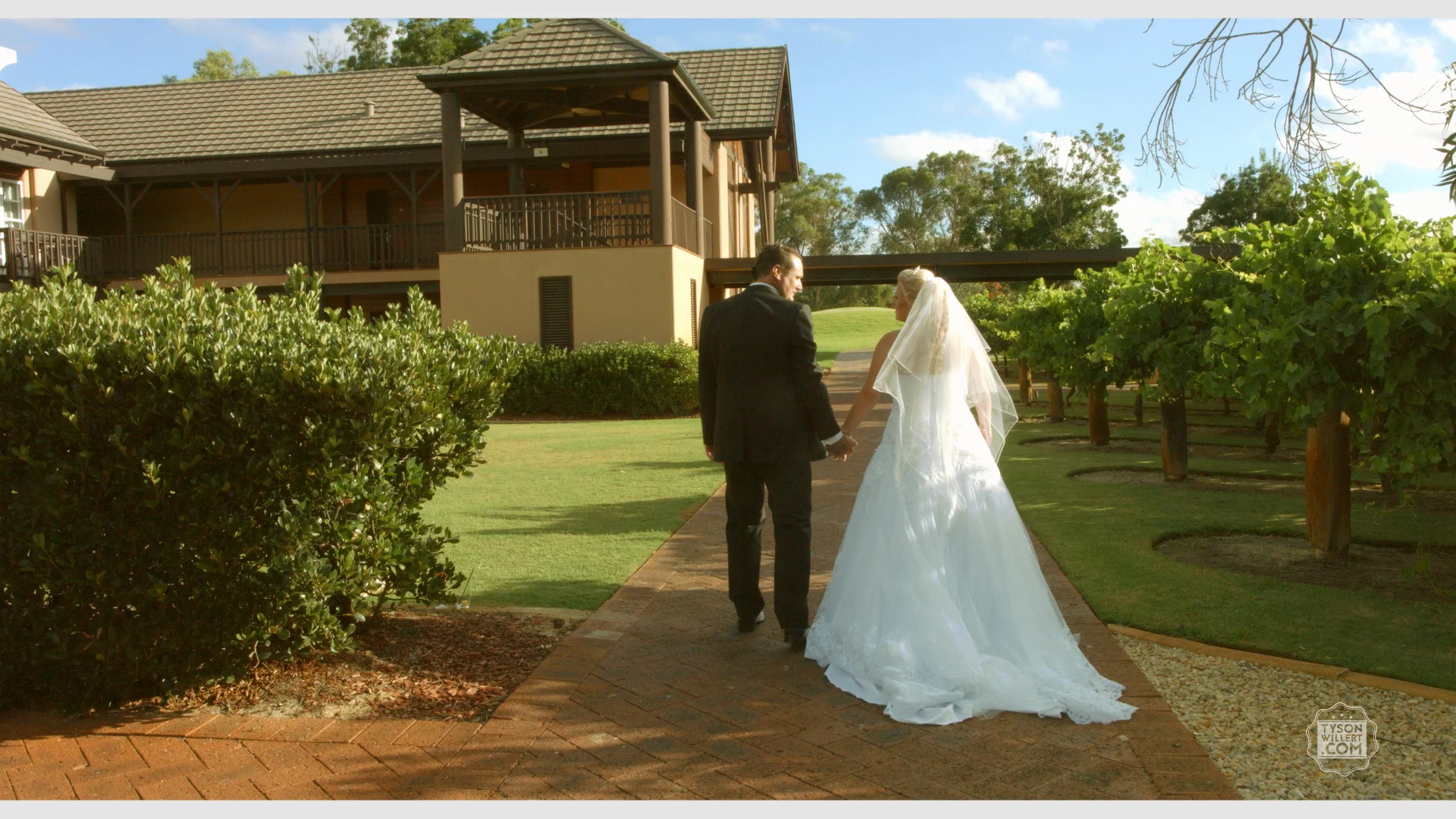 Blackmagic URSA Mini_1_2016-09-08_0504_C0003.00_02_29_48.Still213.jpg