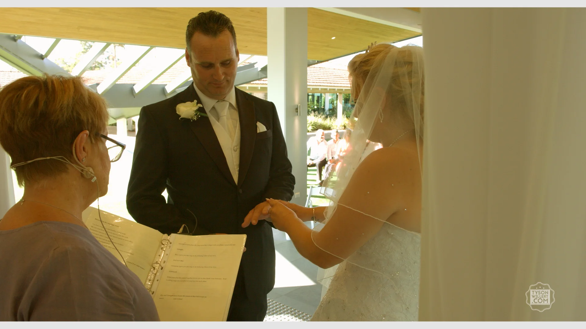 Blackmagic URSA Mini_1_2016-09-08_0504_C0003.00_02_38_36.Still216.jpg