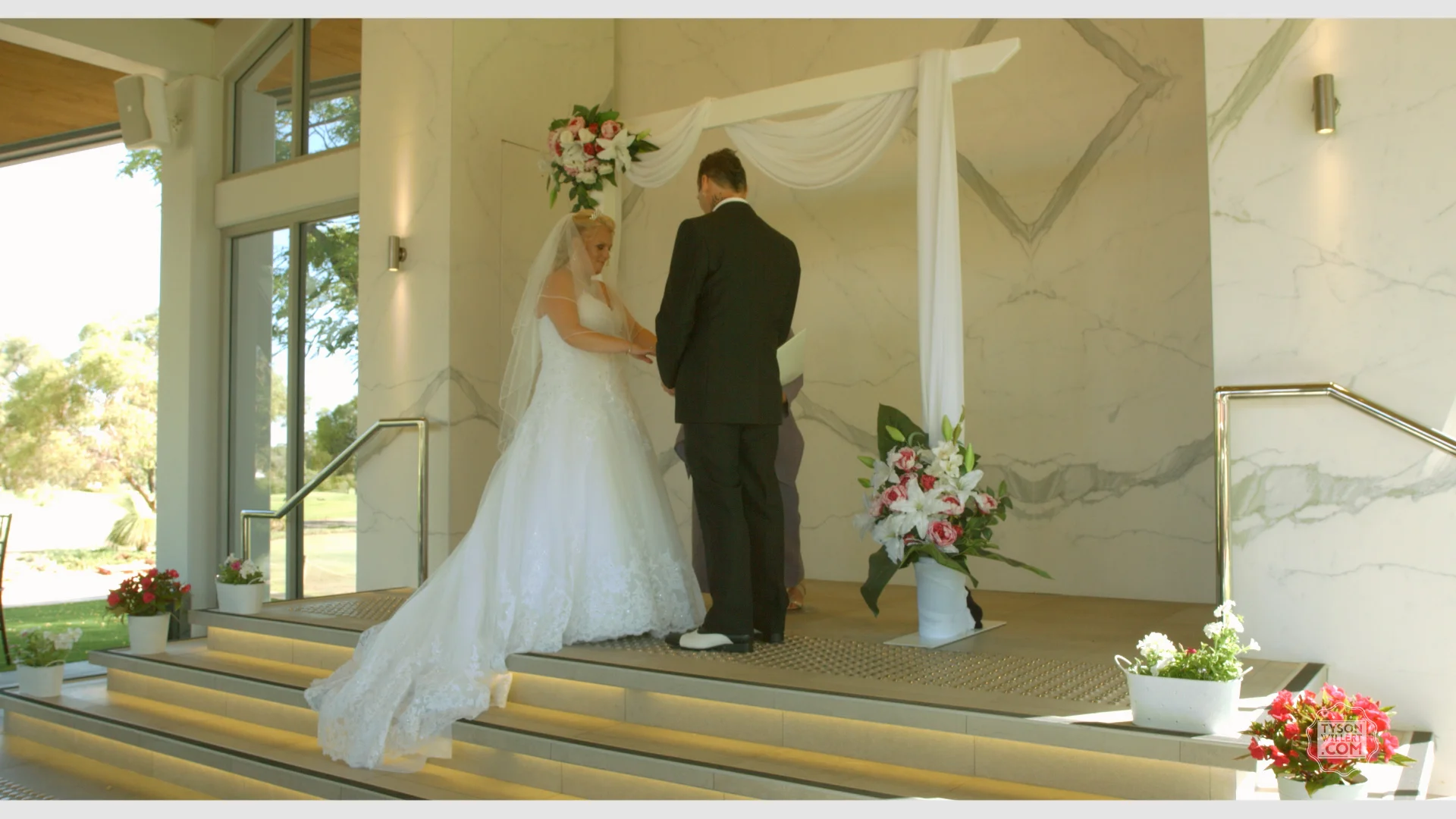 Blackmagic URSA Mini_1_2016-09-08_0504_C0003.00_02_44_27.Still218.jpg