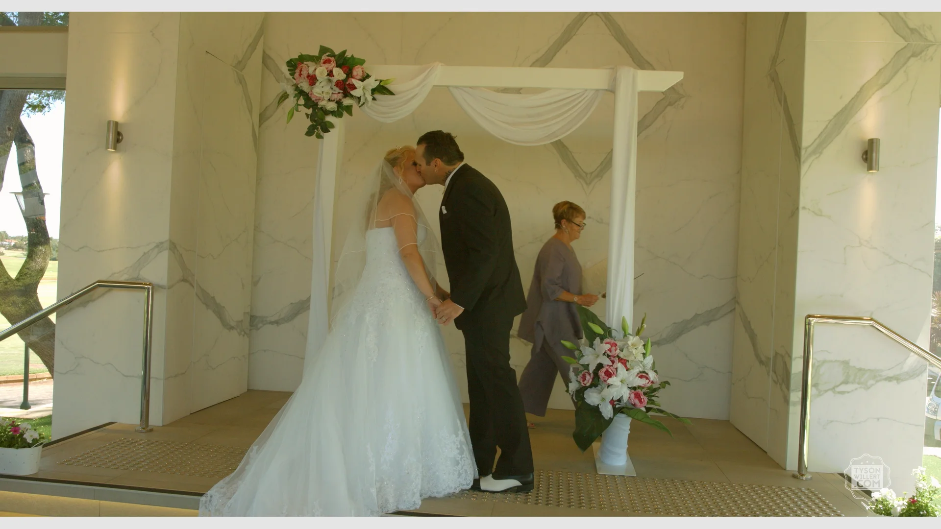 Blackmagic URSA Mini_1_2016-09-08_0504_C0003.00_05_08_17.Still231.jpg